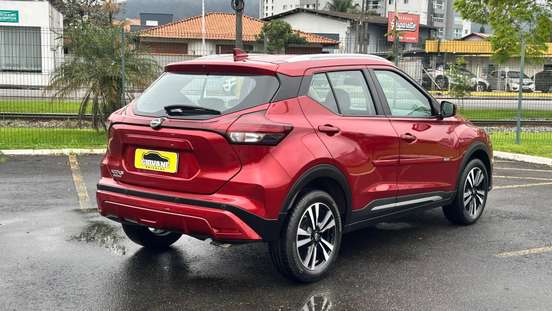 NISSAN-KICKS PLAY-2025