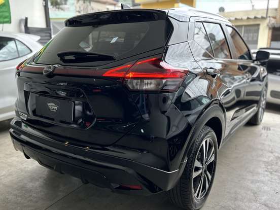 NISSAN-KICKS PLAY-2025