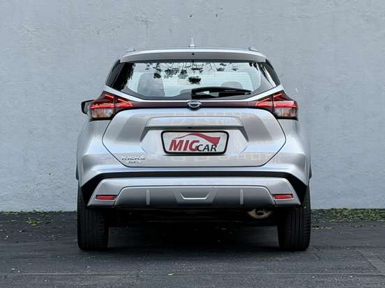 NISSAN-KICKS PLAY-2025