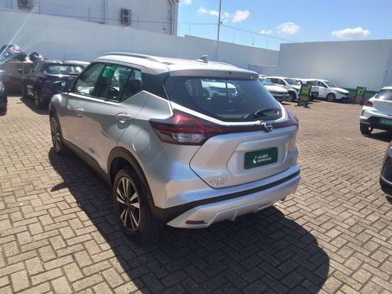 NISSAN-KICKS PLAY-2025
