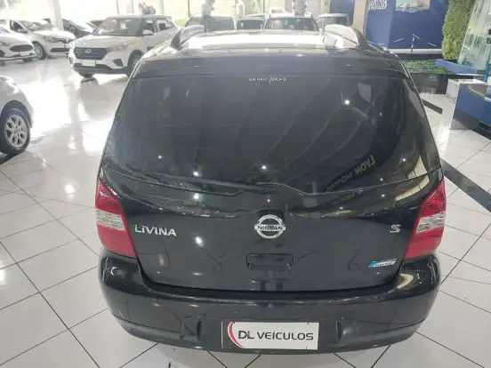 NISSAN-LIVINA-2012