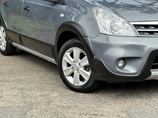 NISSAN-LIVINA-1.8 SL X-GEAR 16V FLEX 4P AUTOMÁTICO NISSAN-LIVINA-2012