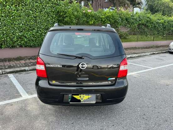 NISSAN-LIVINA-1.8 SL 16V FLEX 4P AUTOMÁTICO NISSAN-LIVINA-2011