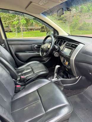NISSAN-LIVINA-1.8 SL 16V FLEX 4P AUTOMÁTICO NISSAN-LIVINA-2011