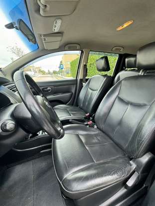 NISSAN-LIVINA-1.8 SL 16V FLEX 4P AUTOMÁTICO NISSAN-LIVINA-2011