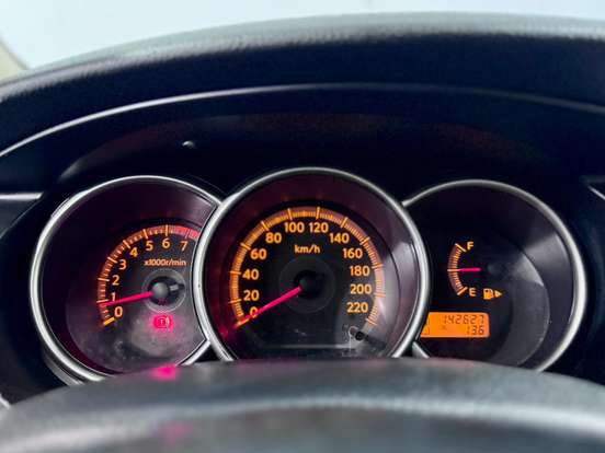 NISSAN-LIVINA-2009