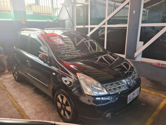 NISSAN-LIVINA-2011