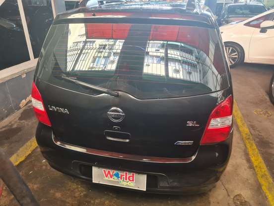 NISSAN-LIVINA-2011