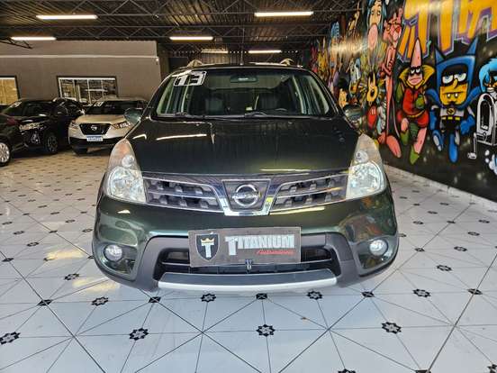 NISSAN-LIVINA-2012
