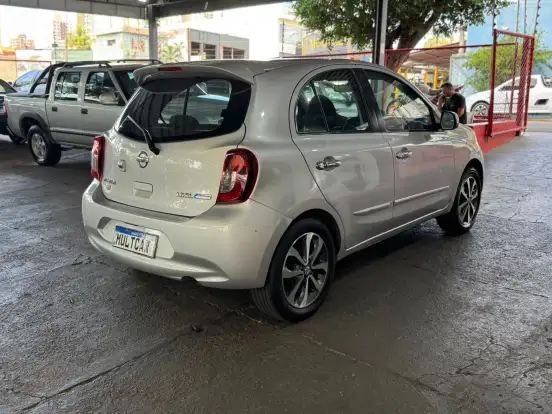 NISSAN-MARCH-1.6 SL 16V FLEX 4P XTRONIC NISSAN-MARCH-2016