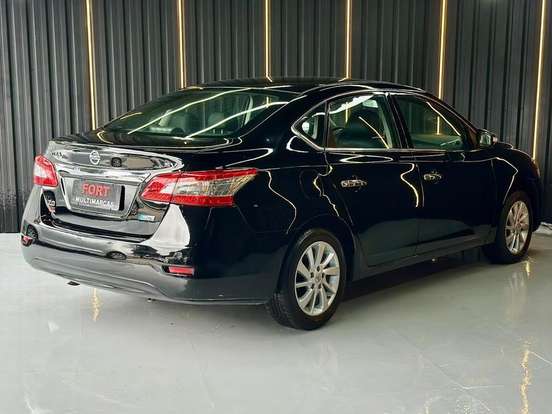 NISSAN-SENTRA-2014