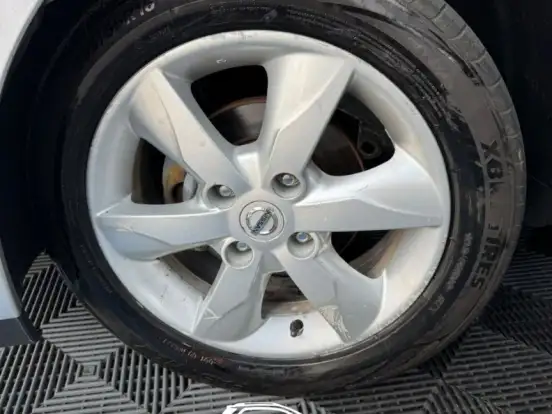 NISSAN-TIIDA-1.8 SL 16V FLEX 4P AUTOMÁTICO NISSAN-TIIDA-2010