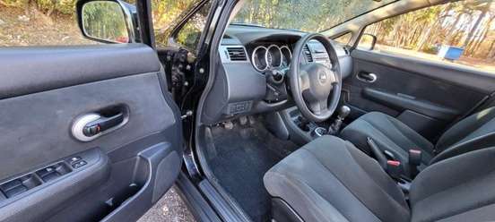 NISSAN-TIIDA-2011