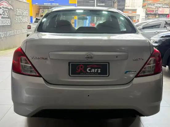 NISSAN-VERSA-1.6 16V FLEX SV 4P XTRONIC NISSAN-VERSA-2017