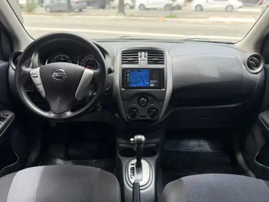 NISSAN-VERSA-2017
