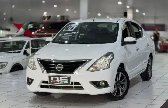 NISSAN-VERSA-2018