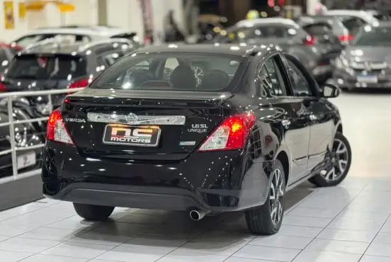 NISSAN-VERSA-2016