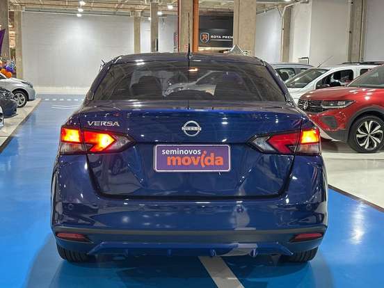 NISSAN-VERSA-2024