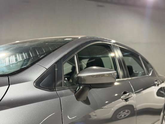 NISSAN-VERSA-2021