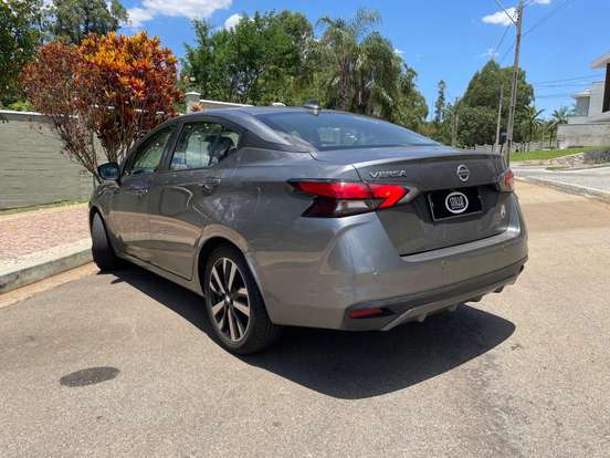 NISSAN-VERSA-2023