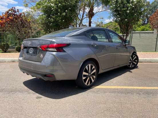NISSAN-VERSA-2023