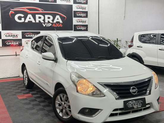NISSAN-VERSA-2015