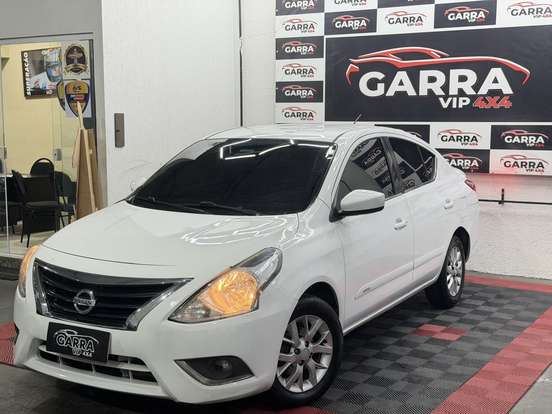 NISSAN-VERSA-2015