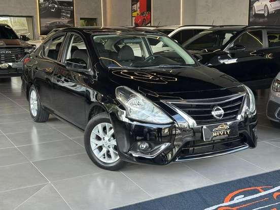 NISSAN-VERSA-2015