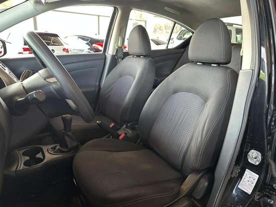 NISSAN-VERSA-2015