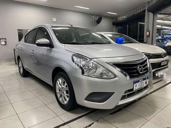 NISSAN-VERSA-2018