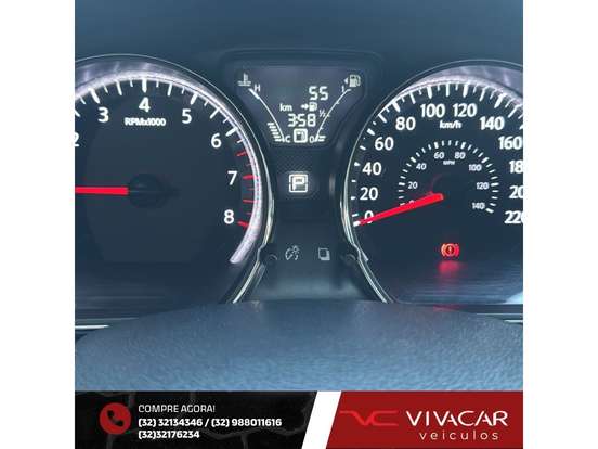 NISSAN-VERSA-2019