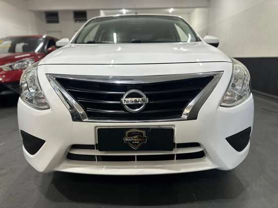 NISSAN-VERSA-2018