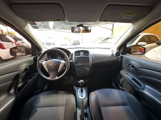 NISSAN-VERSA-2018