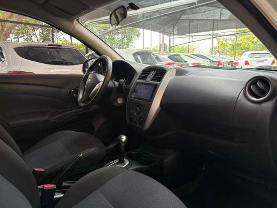 NISSAN-VERSA-2018