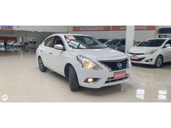 NISSAN-VERSA-2015