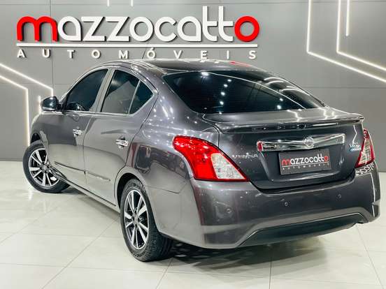 NISSAN-VERSA-1.6 16V FLEXSTART UNIQUE 4P XTRONIC NISSAN-VERSA-2017