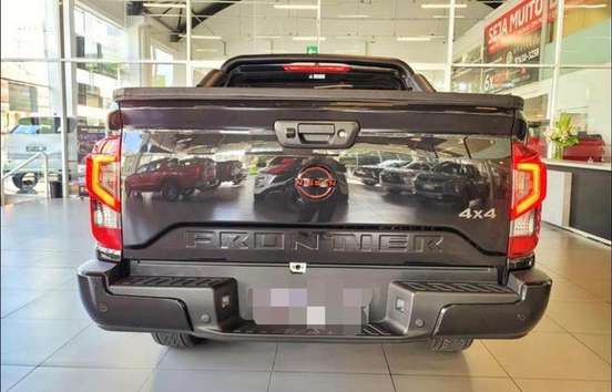 NISSAN-FRONTIER-2023