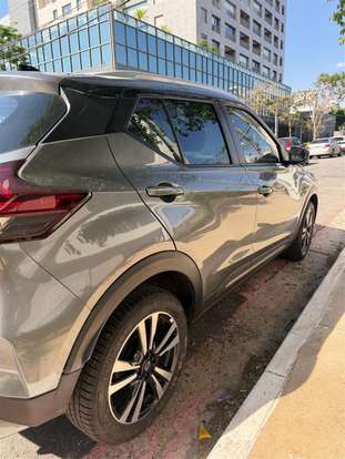 NISSAN-KICKS-2023