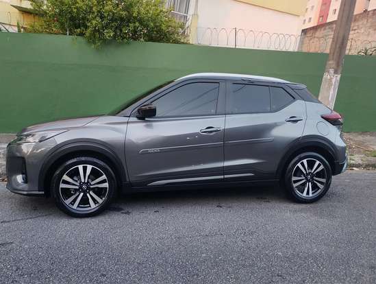 NISSAN-KICKS-2023