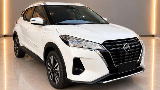 NISSAN-KICKS PLAY-2025