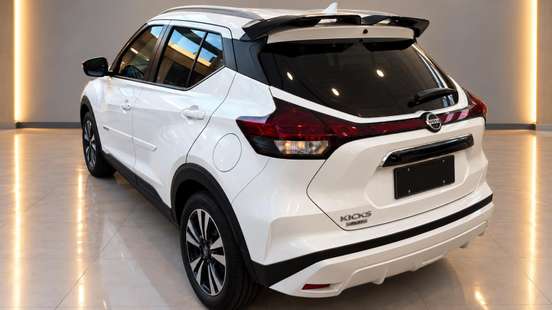 NISSAN-KICKS PLAY-2025