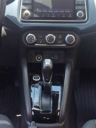 NISSAN-VERSA-2024