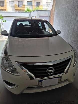 NISSAN-VERSA-2019