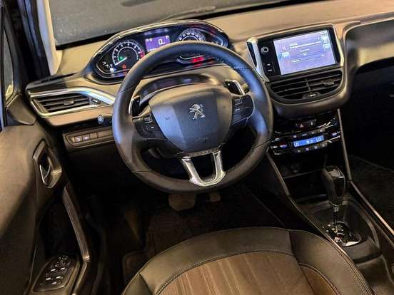 PEUGEOT-2008-1.6 16V FLEX GRIFFE 4P AUTOMÁTICO PEUGEOT-2008-2015