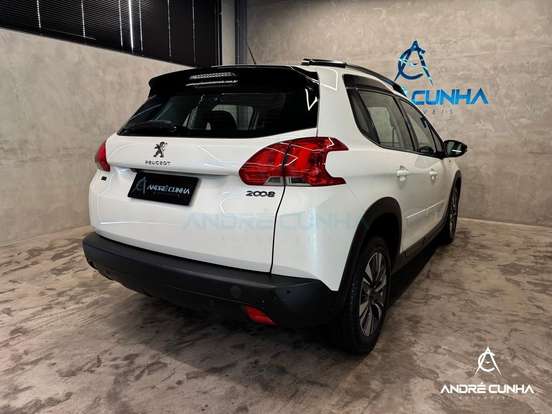 PEUGEOT-2008-2019