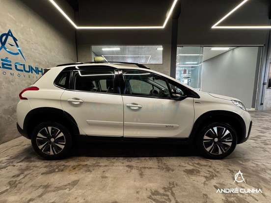 PEUGEOT-2008-2019