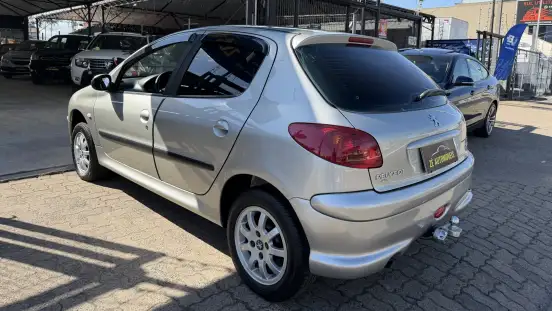 PEUGEOT-206-2005