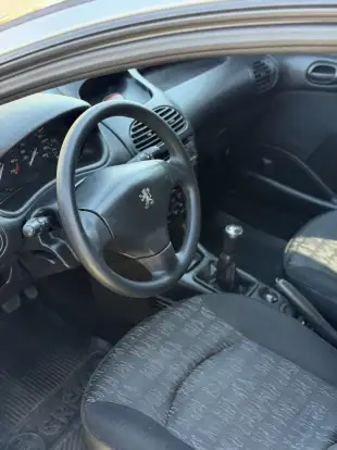 PEUGEOT-206-2005