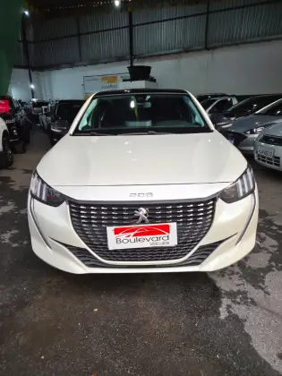 PEUGEOT 208 1.0 TURBO 200 FLEX GRIFFE CVT