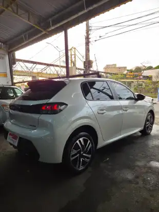 PEUGEOT-208-2023